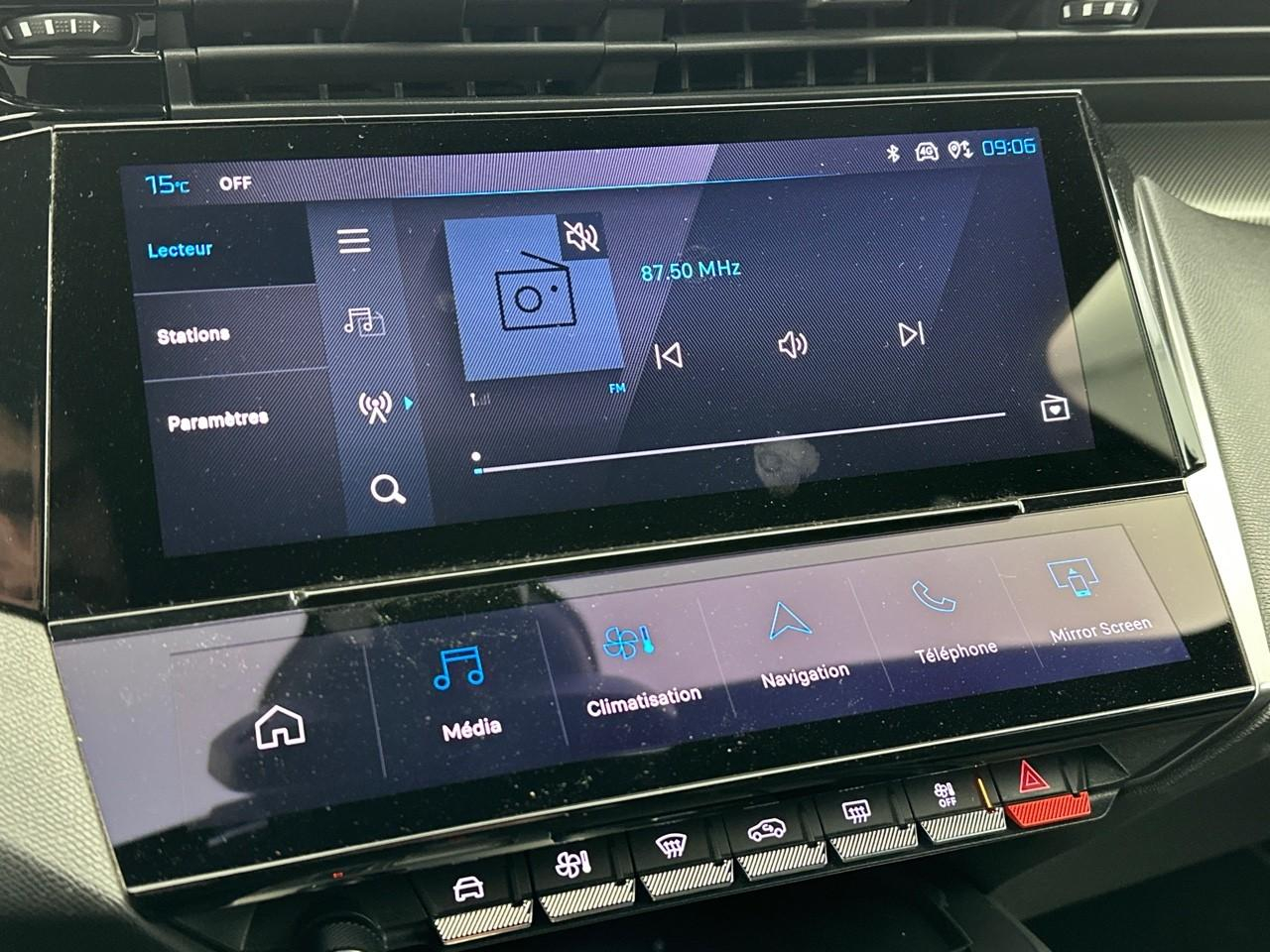 Peugeot 408 phev 225 e-eat8 first edition — photo 22