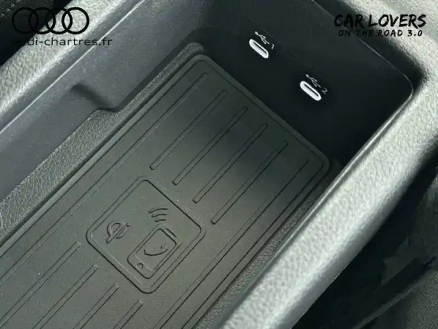 Audi Q2 35 tfsi 150 s tronic 7 — photo 20