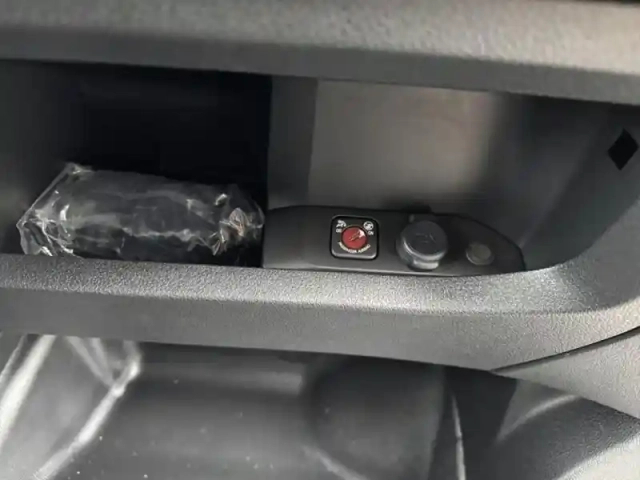 Fiat Scudo fg m 2.2 diesel 150ch pack premium connect automatique — photo 15