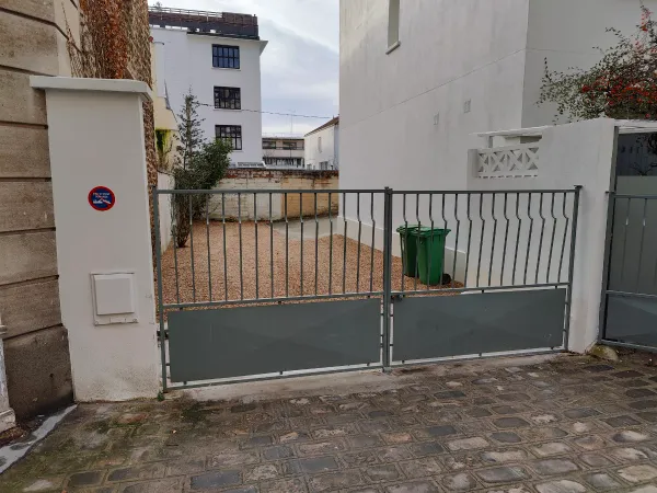 Loue parking 12m²