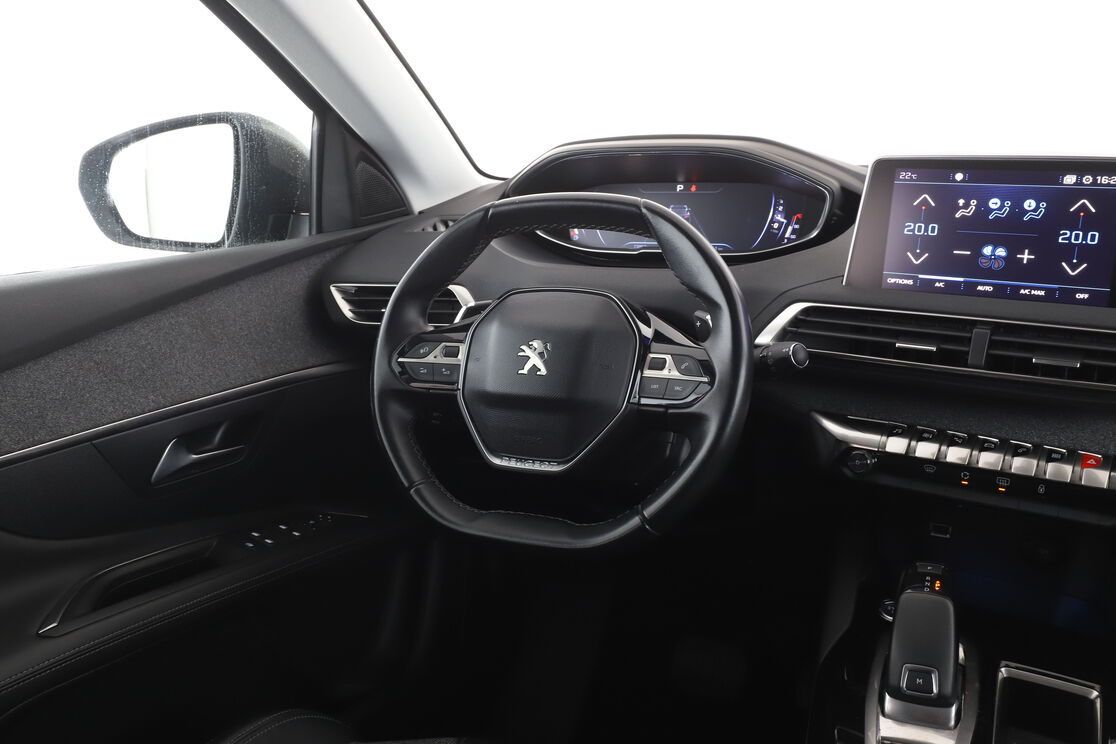 Peugeot 3008 1.2 PureTech Allure EAT6 — photo 12