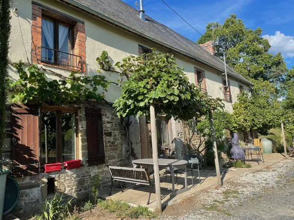 Deux maisons mitoyennes avec piscine privée près de la côte normande - Idéal pour une vie familiale 