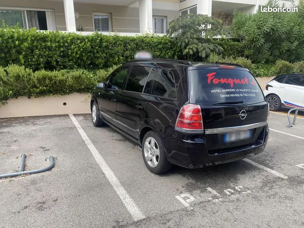 Place de parking extérieure en résidence fermée - Cannes 06400 - louée 80 /mois