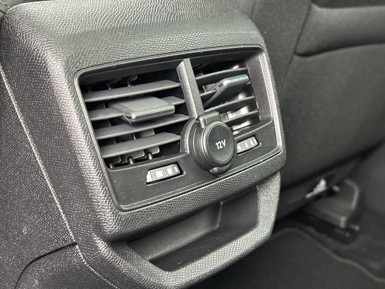 Peugeot 3008 puretech 130ch s&s eat8 active pack — photo 34