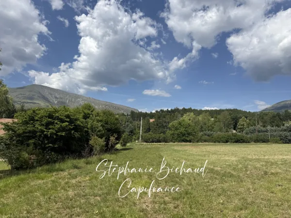 Terrain 1300 m²