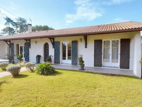 Maison p-pied, 4 chambres, piscine