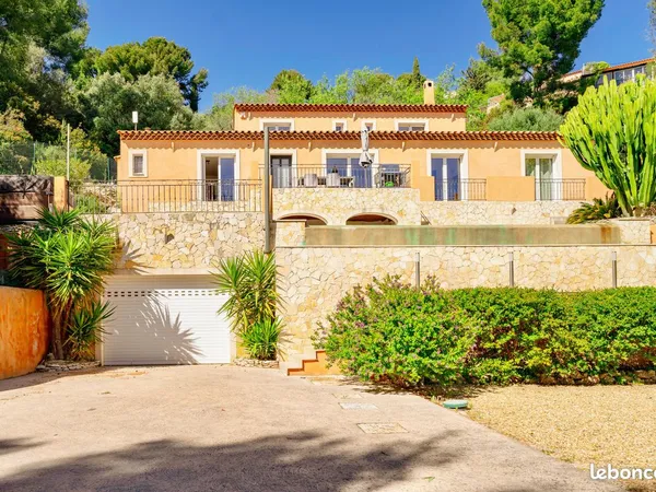 Maison 6 pièces 160 m²