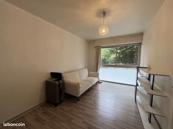 Studio 1 pièce 27 m²