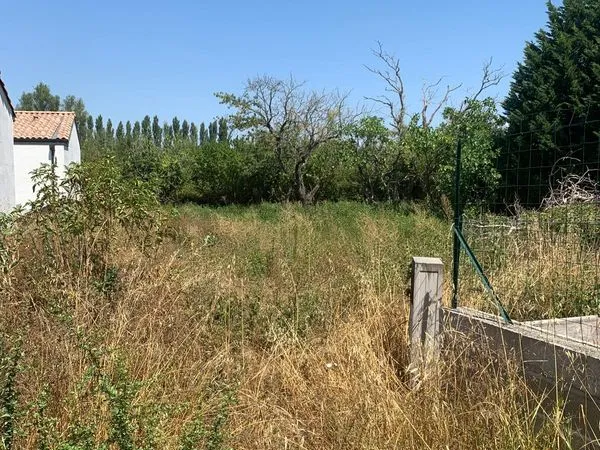 Terrain constructible à Castelnaudary 974 m2 79 000 euros