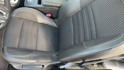 Renault Grand Scenic 1.6 dCi 130 - Bose Edition – 2015 – 131155 km – Diesel – Boîte Manuelle — photo 27