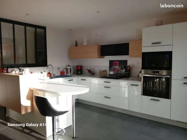 Maison plain pied ,cellier ,garage