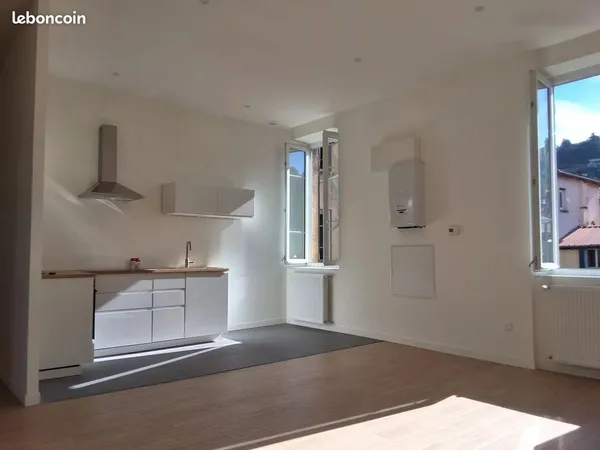 Appartement T3 de 68 m² à louer, lumineux et rénové - Samer Centre ville