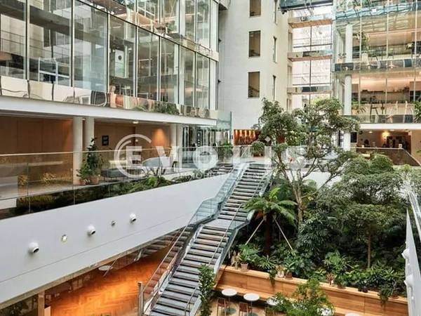 Bureaux 526 m²