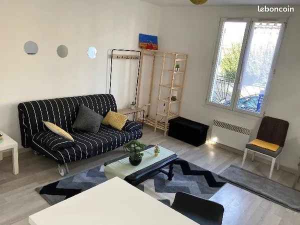 Studio 1 pièce 28 m²