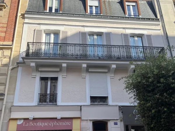 À LOUER - JOLI 2 PIÈCES ENTIÈREMENT RÉNOVÉ - LA GARENNE-COLOMBES, QUARTIER VOLTAIRE