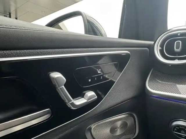 Mercedes Glc 300 e  hybrid eq 4matic am — photo 11