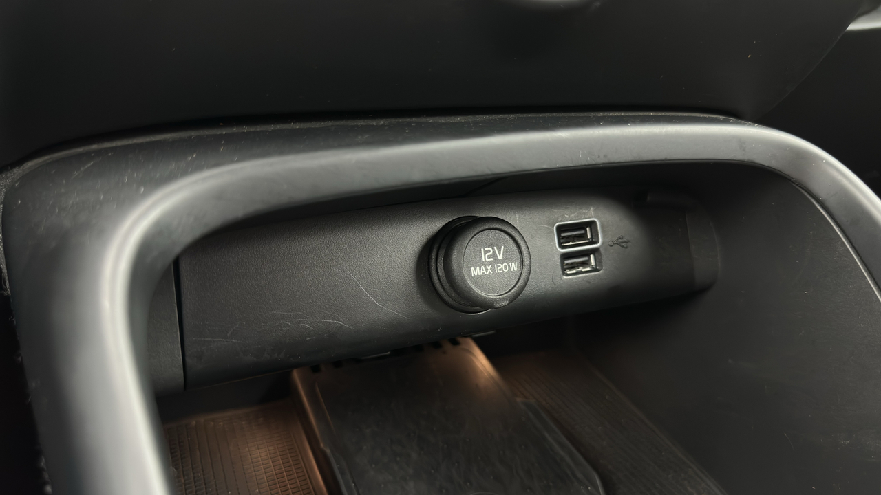 Volvo XC40 T4 Recharge 129+82 ch DCT7 — photo 30