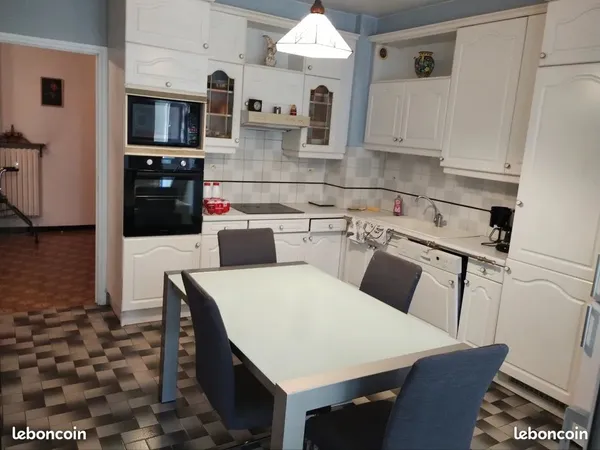 Appartement T4 105 M² Très proche centre ville