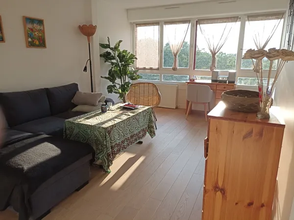Loue beau 2 pièces meublé bien situé