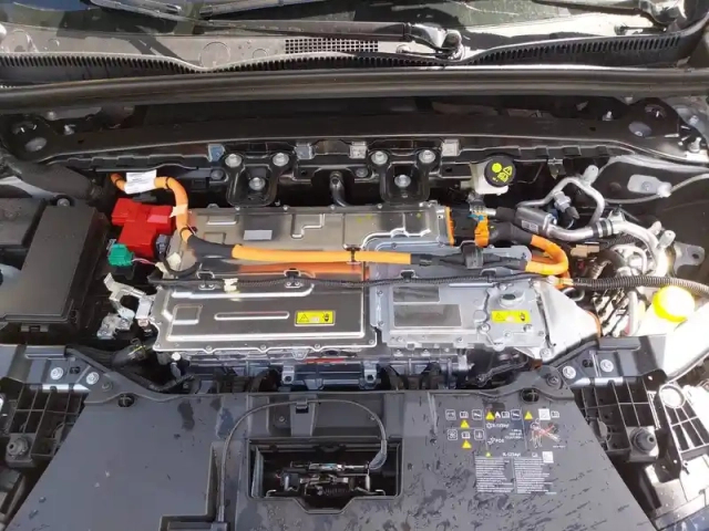 Renault Megane e-tech 220 ch autonomie confort — photo 7