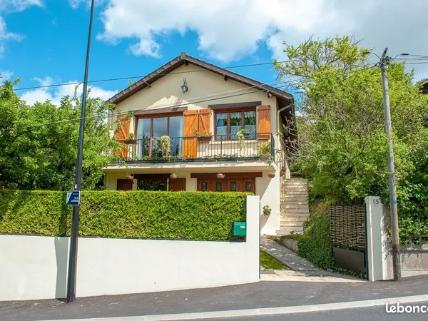 Pavillon 101 m² - Sans vis-à-vis - Non mitoyen - Grand garage