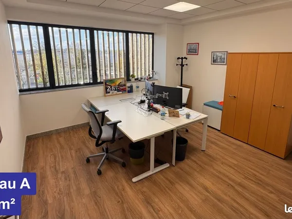 Bureaux à louer - 18 m² - Saint-Ouen-l'Aumône