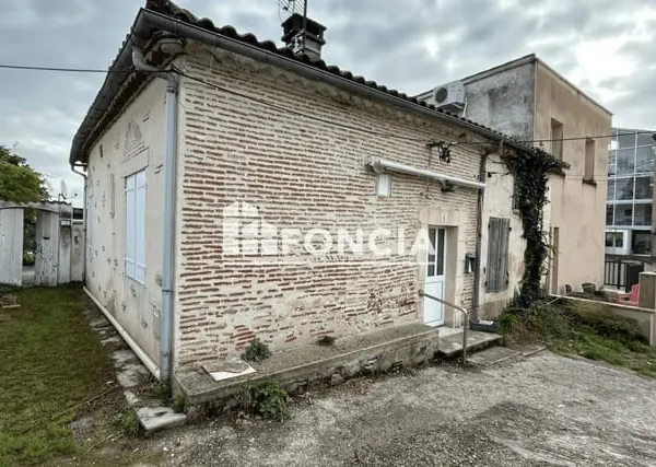 MAISON DE PLAIN-PIED AVEC COMBLES AMÉNAGÉS - Villeneuve-sur-Lot