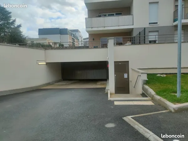 A louer garage box neuf champs sur marne