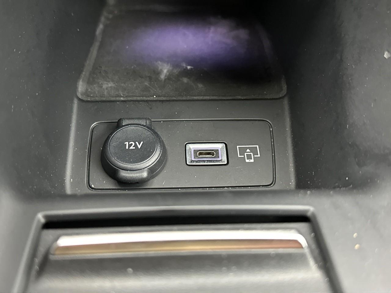 Peugeot 408 phev 225 e-eat8 gt — photo 33