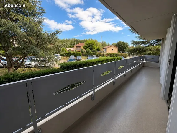 Appartement T4 79m2 - 3 chambres, balcon et cave - Le Péage-de-Roussillon