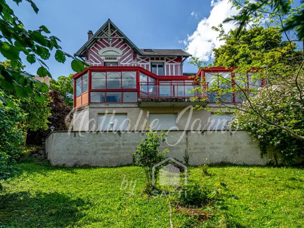 Meulière 1920 rénovée, confortable, vue rare