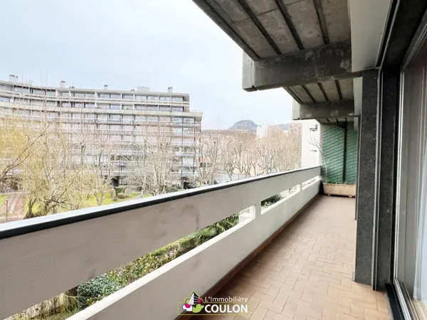 CHAMALIÈRES - CARREFOUR EUROPE - AVENUE DE ROYAT