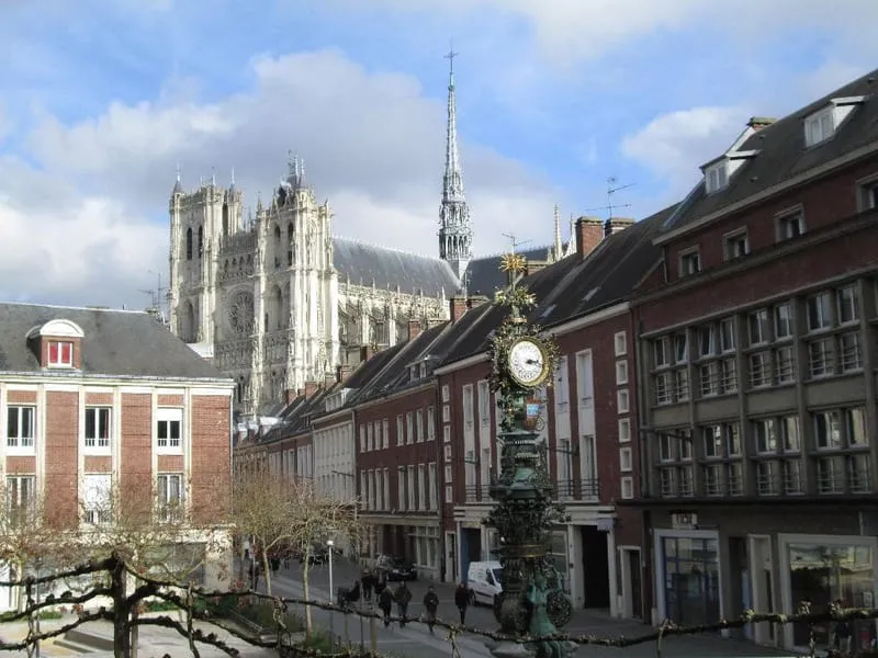 Photo 1