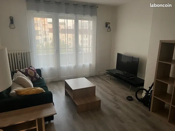 Appartement meublé (refait à neuf) - 3 pièces - 60 m2 - balcon - cave