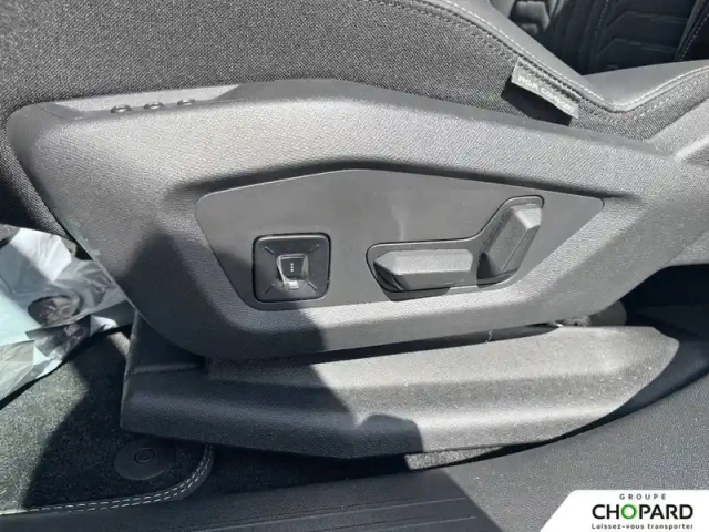 Peugeot 5008 hybrid 145 ch e-dcs6 — photo 34