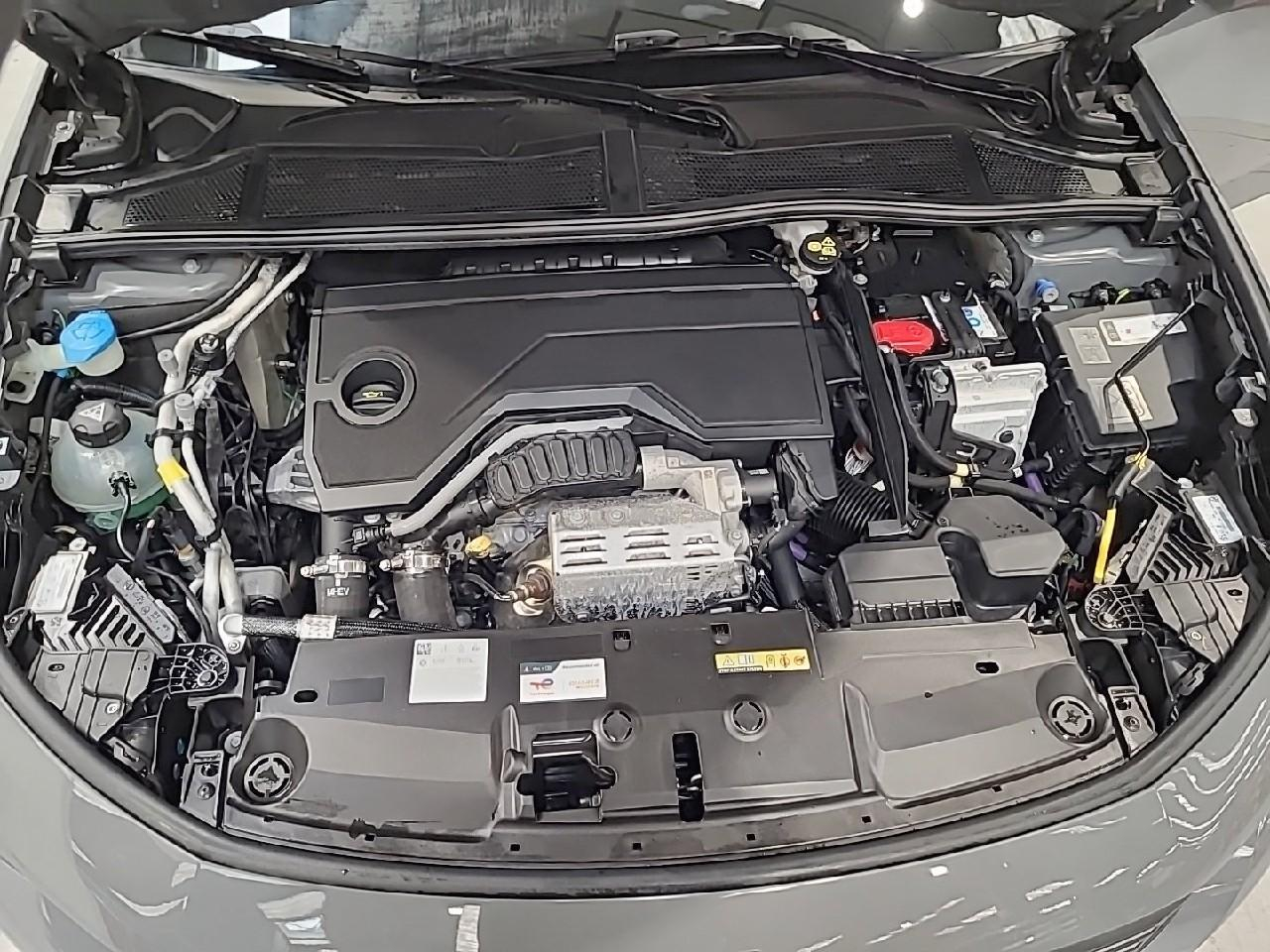 Peugeot 308 hybrid 145 e-dcs6 allure — photo 15