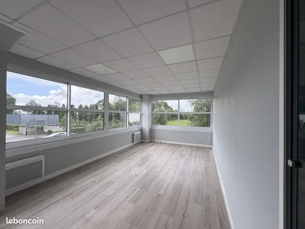 Bureaux 223 m² Dury