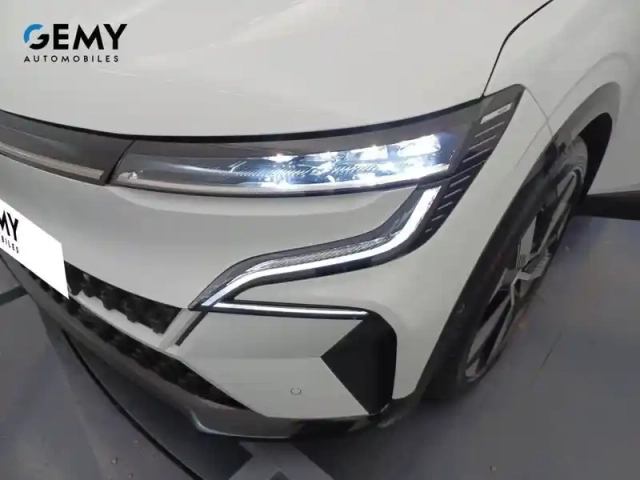 Renault Megane e-tech ev60 220 ch super charge — photo 51