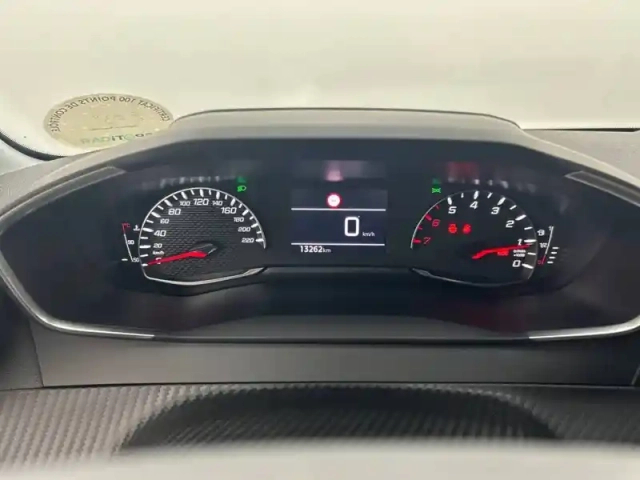 Peugeot 208 puretech 75 s&amp;s bvm5 — photo 82