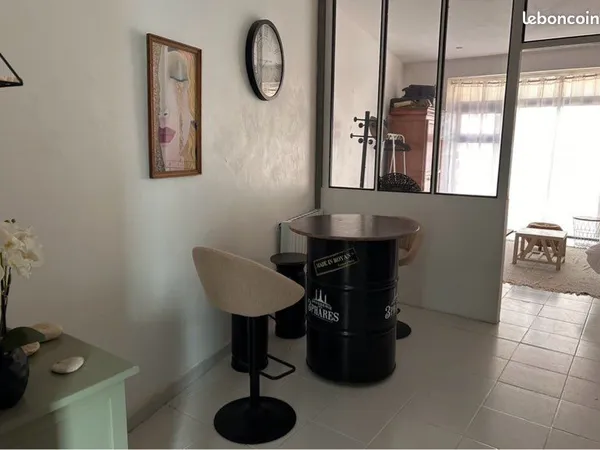 F2 meublé de 34m2 avec cour privative