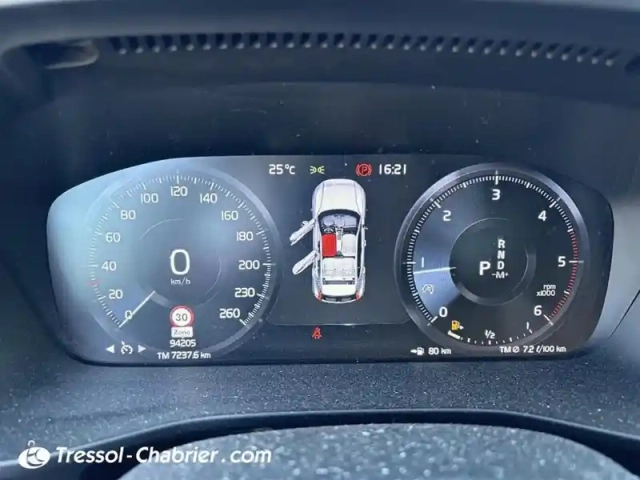Volvo Xc40 d3 adblue 150 ch geartronic 8 r-design — photo 21