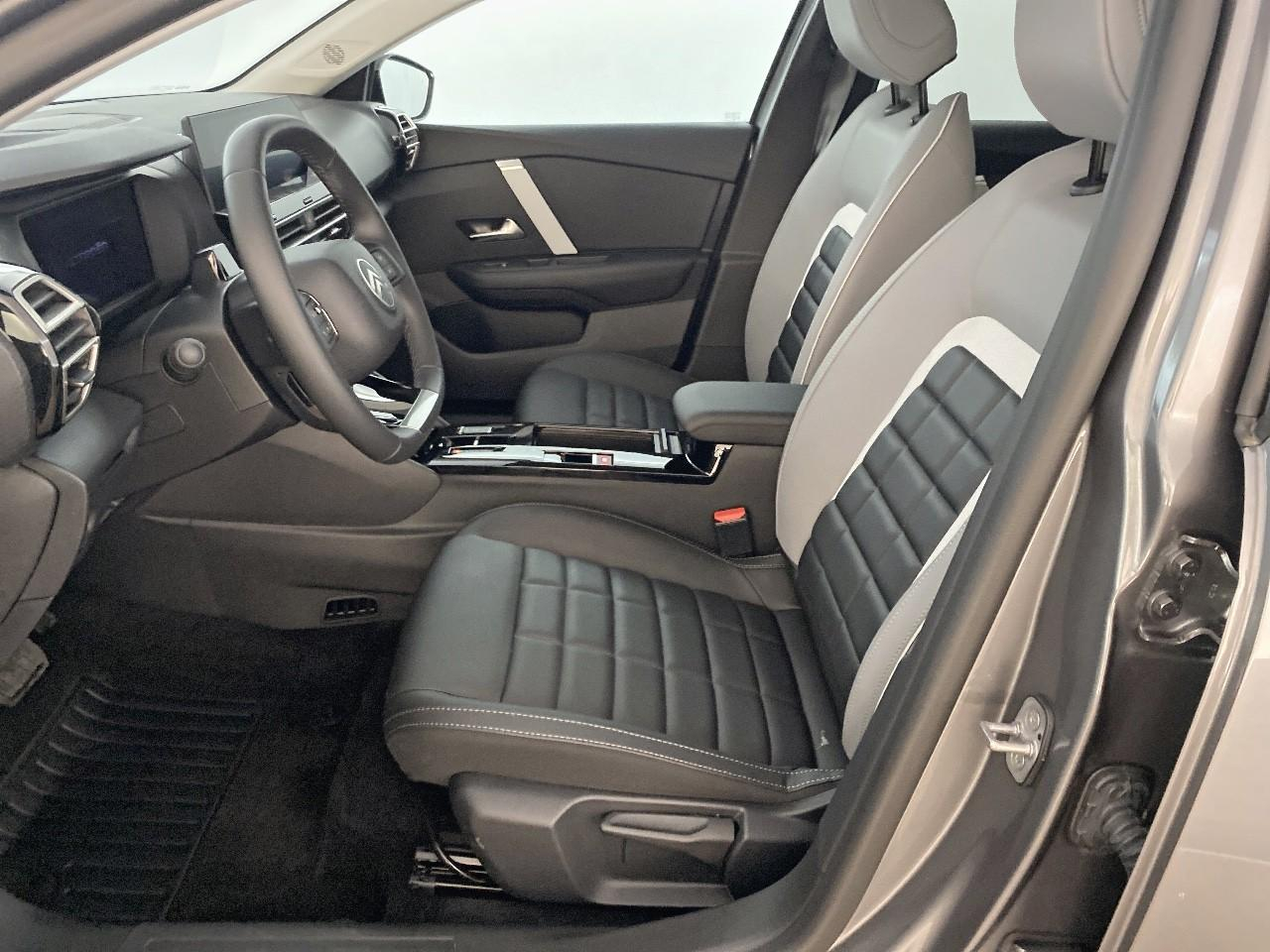 Citroën C4 X hybride 145 ch e-dcs6 max — photo 9