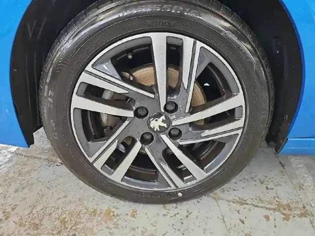 Peugeot 208 puretech 100 s&amp;s eat8 — photo 35