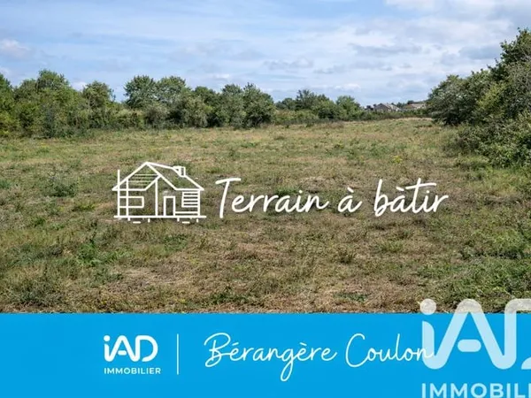 Terrain 700 m²