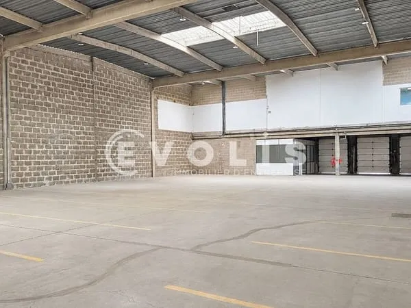 Locaux d'activité - A LOUER - 2 471 m² non divisibles