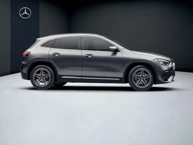 Mercedes Gla 200 d amg line — photo 42