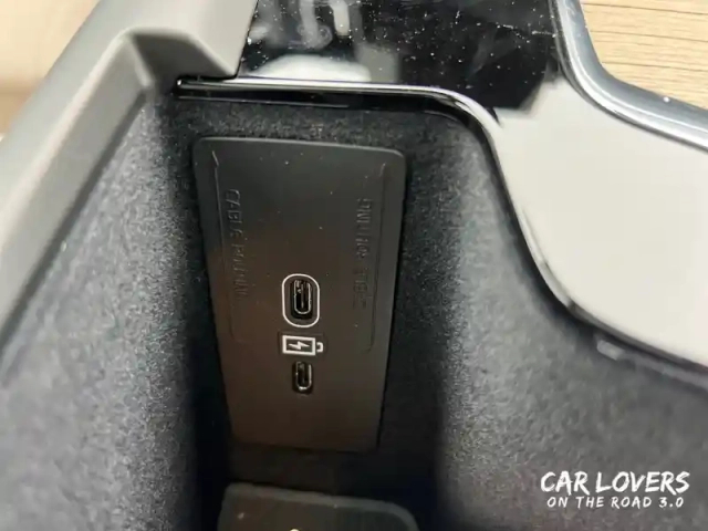 Volvo Xc60 t6 awd hybride rechargeable 253 ch+145 ch geartronic 8 — photo 21