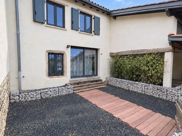 Maison T4 de 104m2 entièrement rénovée