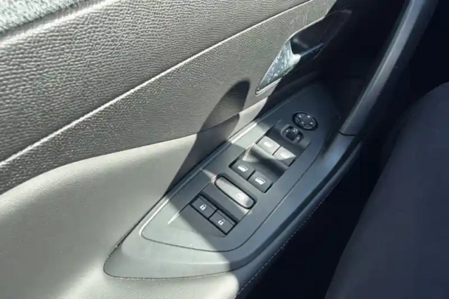 Peugeot 308 sw puretech 130ch s&amp;s bvm6 — photo 25