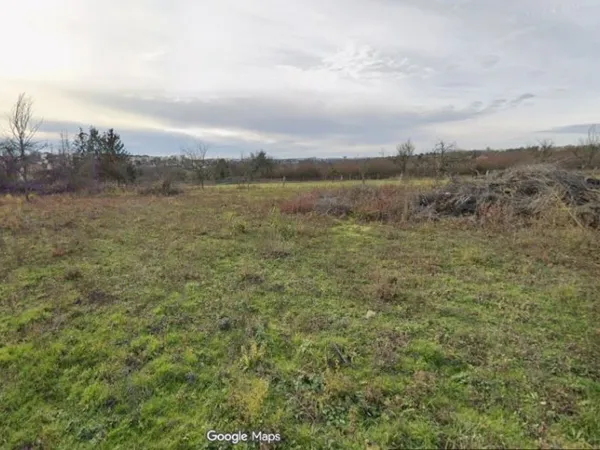 Terrain 546 m²